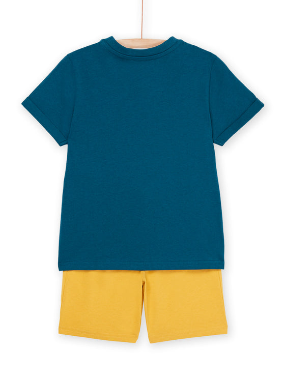 Blue T-shirt with chameleon pattern and yellow Bermuda shorts