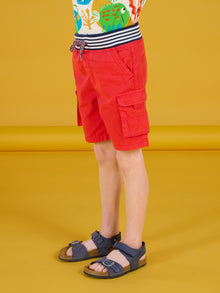  Red bermudas