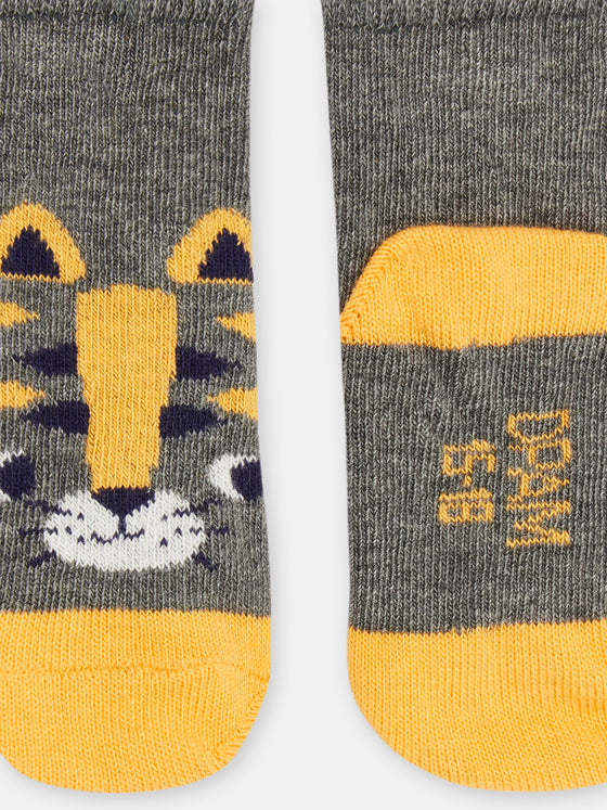 GRAY SOCKS WITH CAT DESIGN